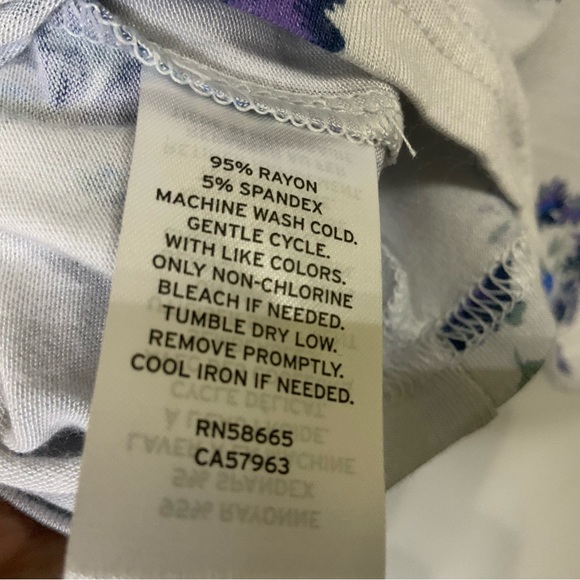 BP Floral Oversize Button-up Shirt Blue Purple Short Sleeve NWT Size Small - Picture 5 of 6